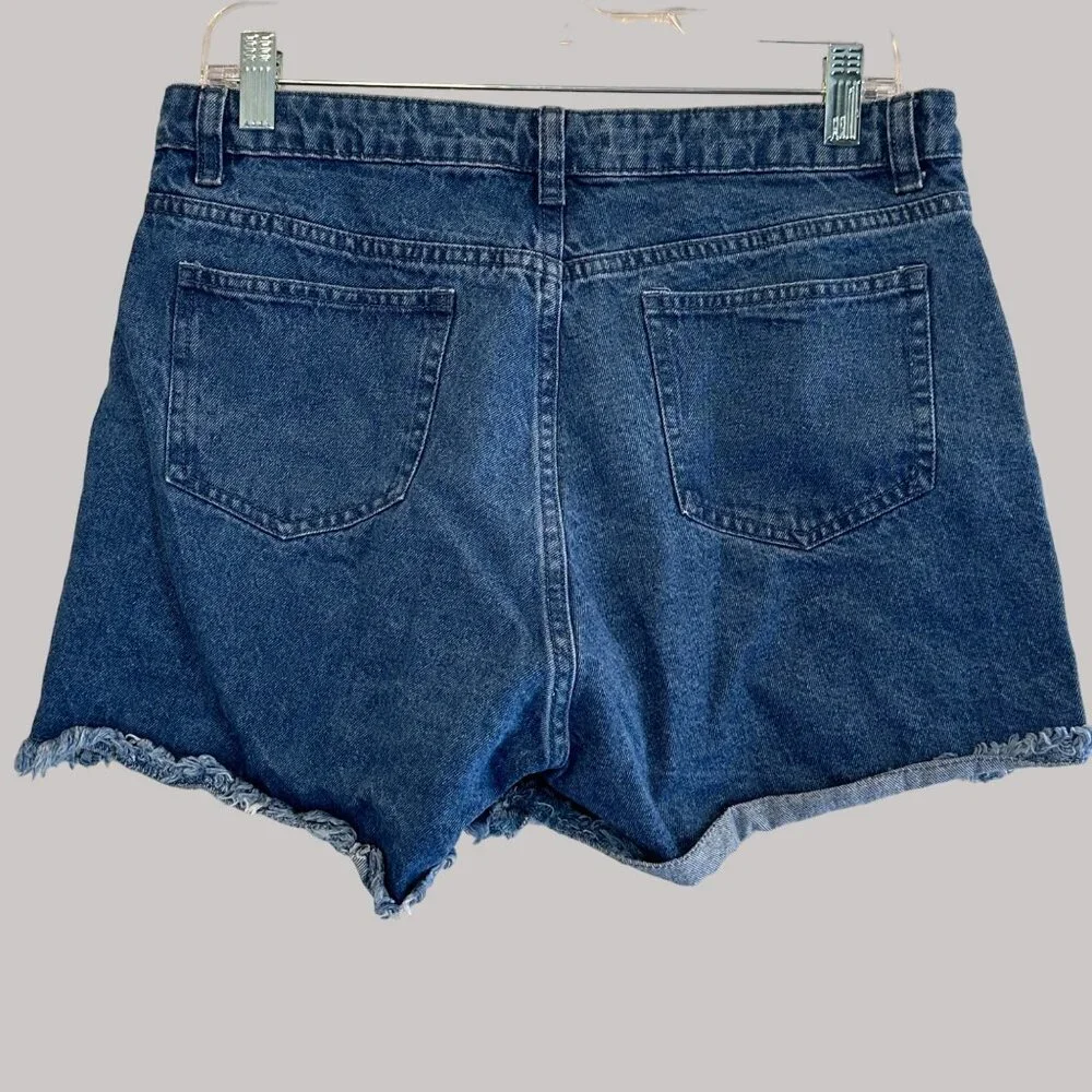 Dressberry Distressed Women's Cotton Denim Shorts 32 W/ Frayed Hem & Pockets